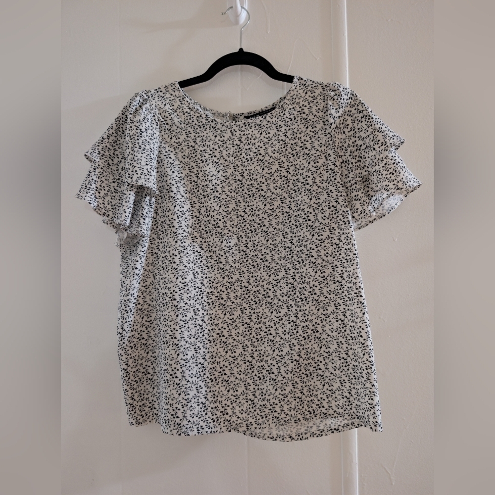 SHEIN Black and White Floral Blouse